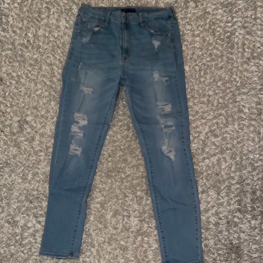 Aeropostale lightly ripped high rise curvy jegging